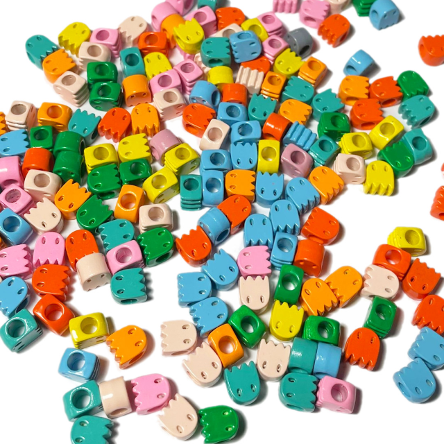 DIJE ESMALTADO PERSONAJE 10X9MM - FANTASMA SURTIDOS (SEPARADOR)