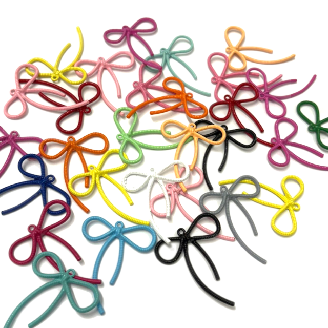 DIJE ESMALTADO MOÑAS 45X36MM - SURTIDOS