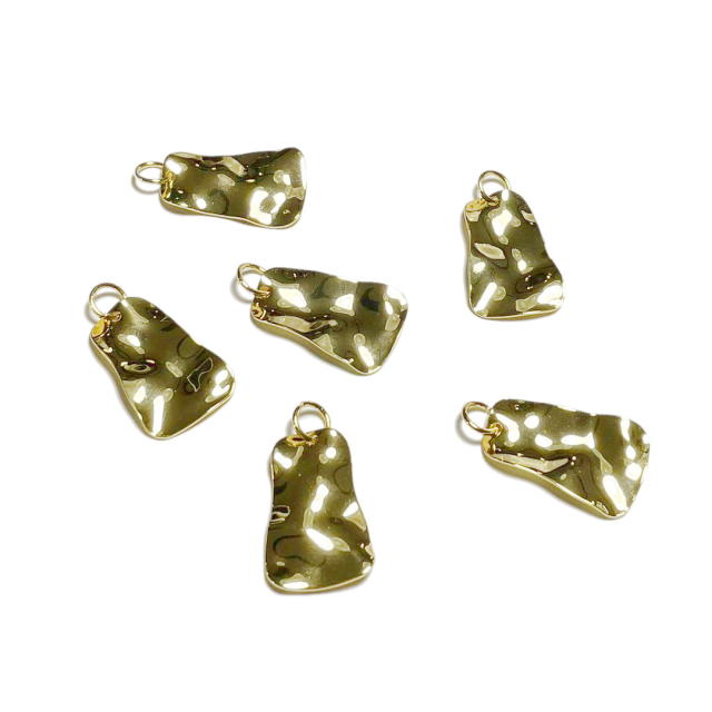 DIJE FORMA RECTANGULO MARTILLADO 23X15MM - BAÑO DE ORO