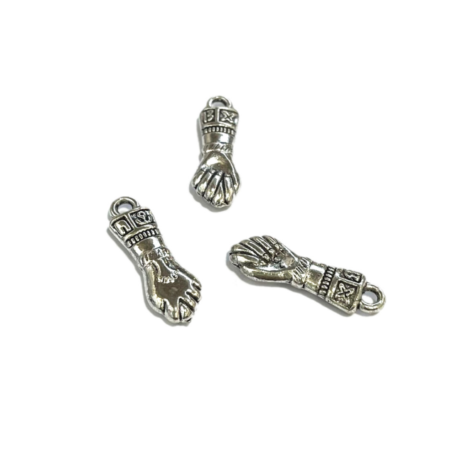 DIJE MANO-PUÑO 20X7MM