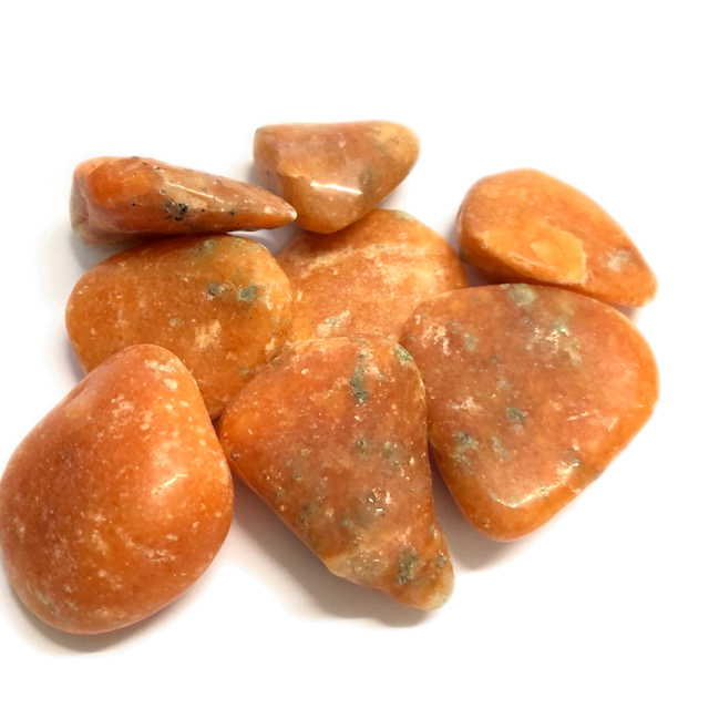 CALCITA NARANJA PULIDA (5-6CM APROX CADA PIEDRA) (2APROX X100G)