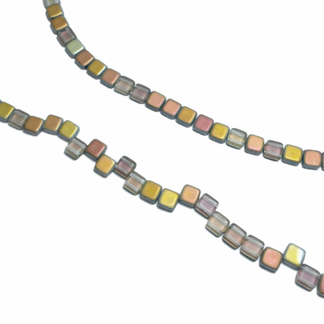 CRISTAL CHECO CUADRADO DOBLE AGUJERO 6MM GRIS TORNASOL (X TIRA)