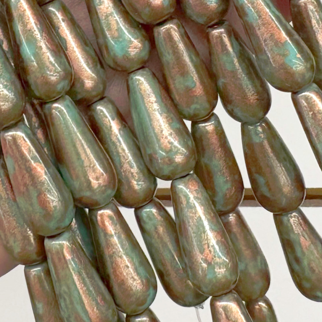 CRISTAL CHECO VERDE LAGRIMA 20X9MM (X TIRA)