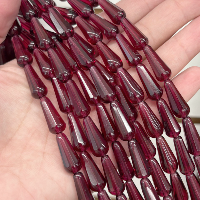 CRISTAL CHECO RUBI LAGRIMA 20X9MM (X TIRA)