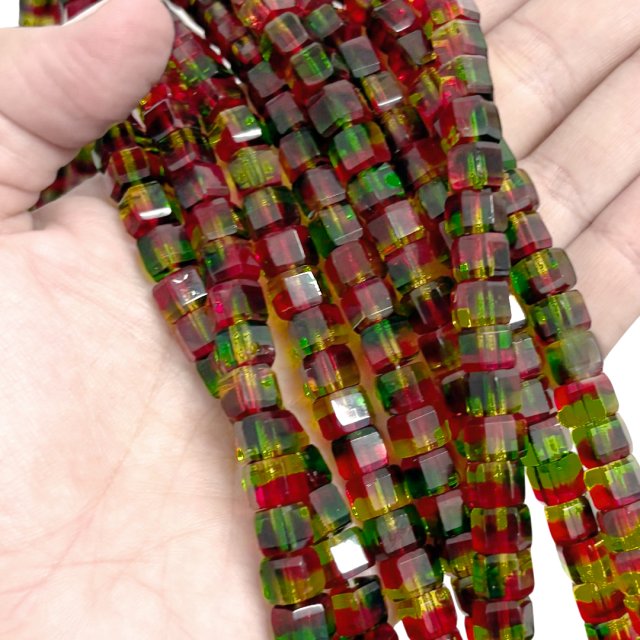 CRISTAL CHECO ROJO VERDE - MIX TUERCA 6X7MM (X TIRA)