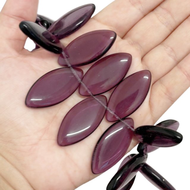 CRISTAL CHECO VIOLETA OVAL 18X37MM (X TIRA)