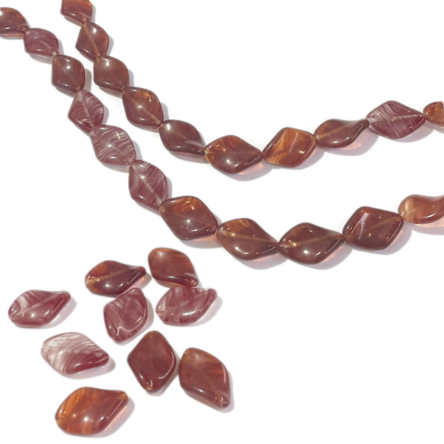 CRISTAL CHECO MARRON - ROSA ROMBO 18X13MM (X TIRA)