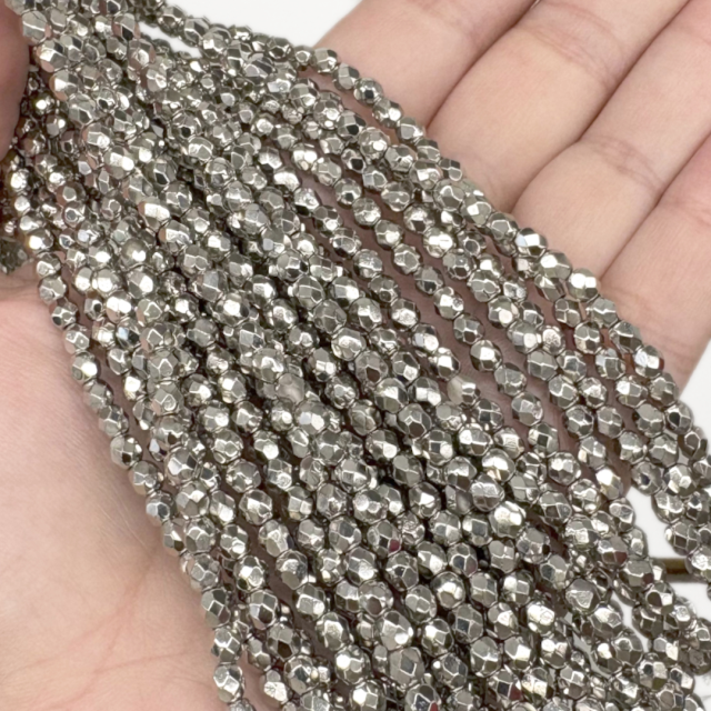 CRISTAL CHECO FACETADO 4MM PLATEADO PELTRE (X TIRA)