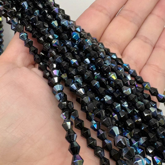 CRISTAL CHECO FACETADO ROMBO 5MM TORNASOL NEGRO (X TIRA)