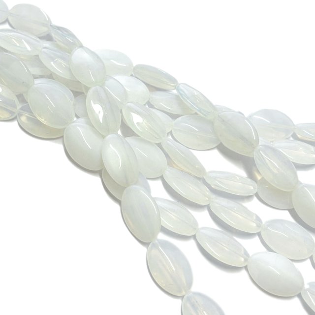 CRISTAL CHECO BLANCO OPALINA OVAL BL08 23X16MM (X TIRA)