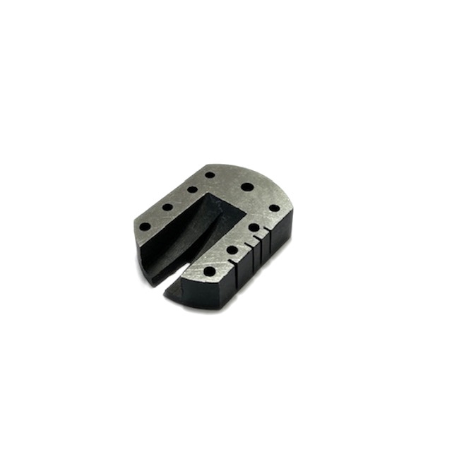 BASE ACERO PERFORADA V (44X32MM)