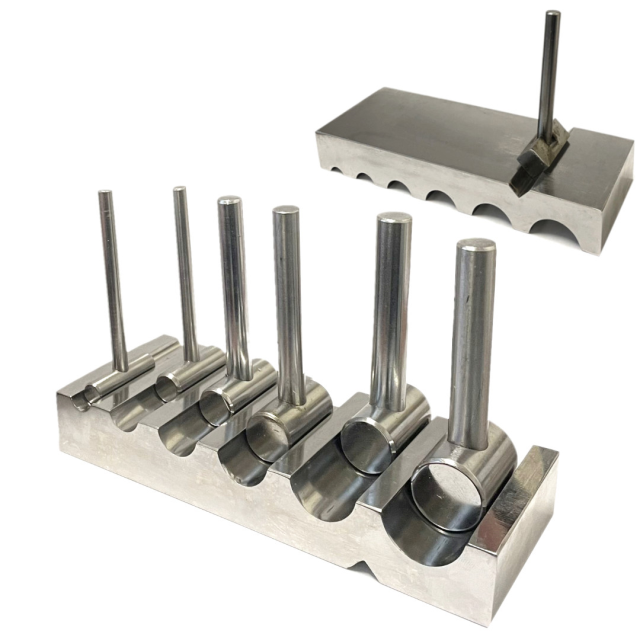 BLOQUE DE ACERO CON EMBUTIDORES - PUNTEROS