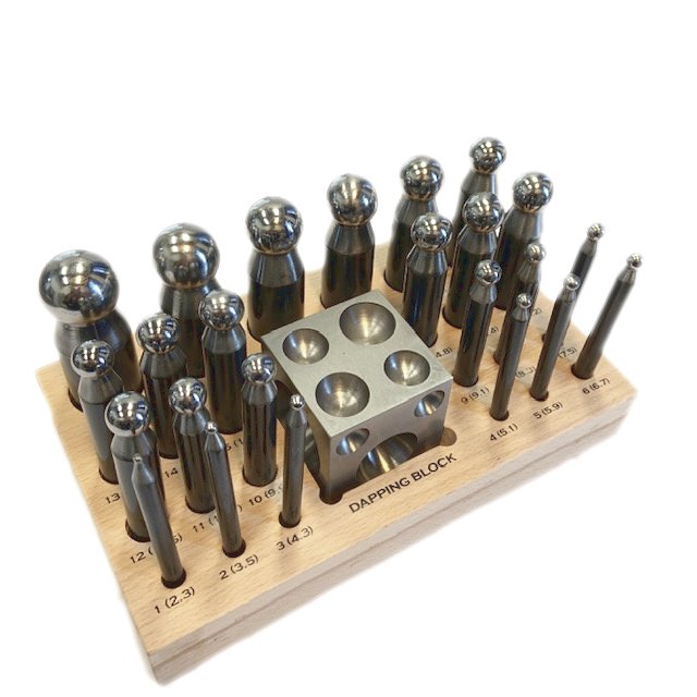 DADO DE ACERO CON 24 EMBUTIDORES