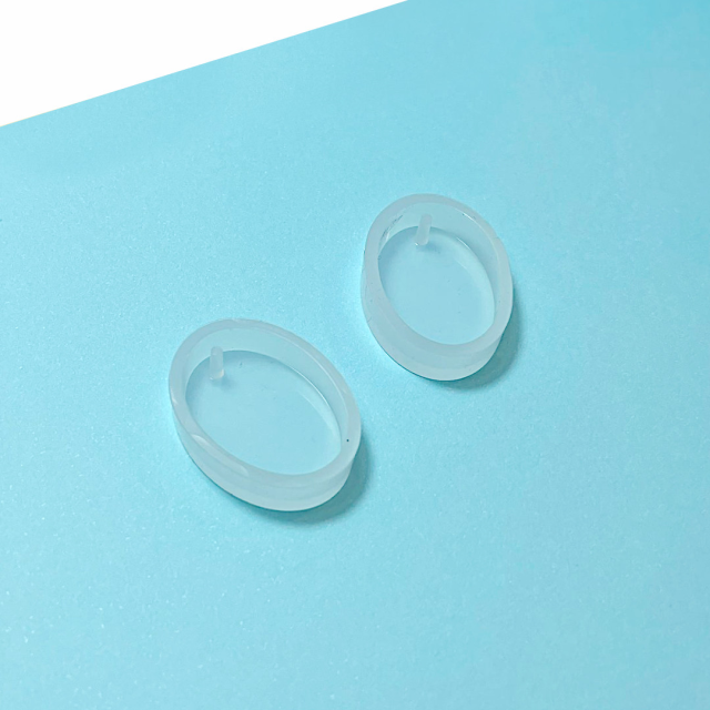 MOLDE SILICONA PARA RESINA OVAL 28X20X7MM