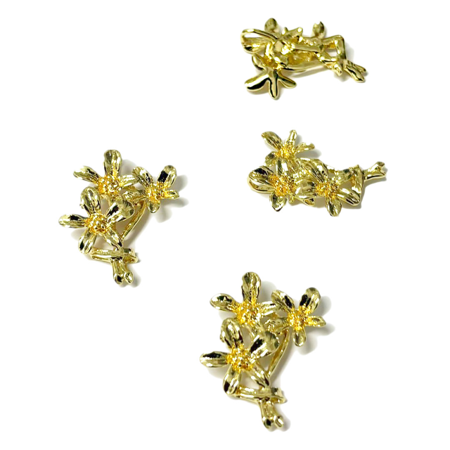 DIJE FLOR 28X22MM - BAÑO DE ORO