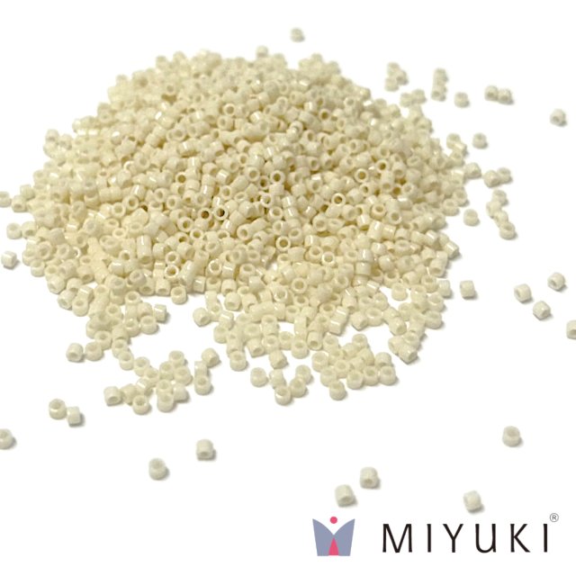 MIYUKI DELICA Nº11 OPACO BEIGE MARFIL